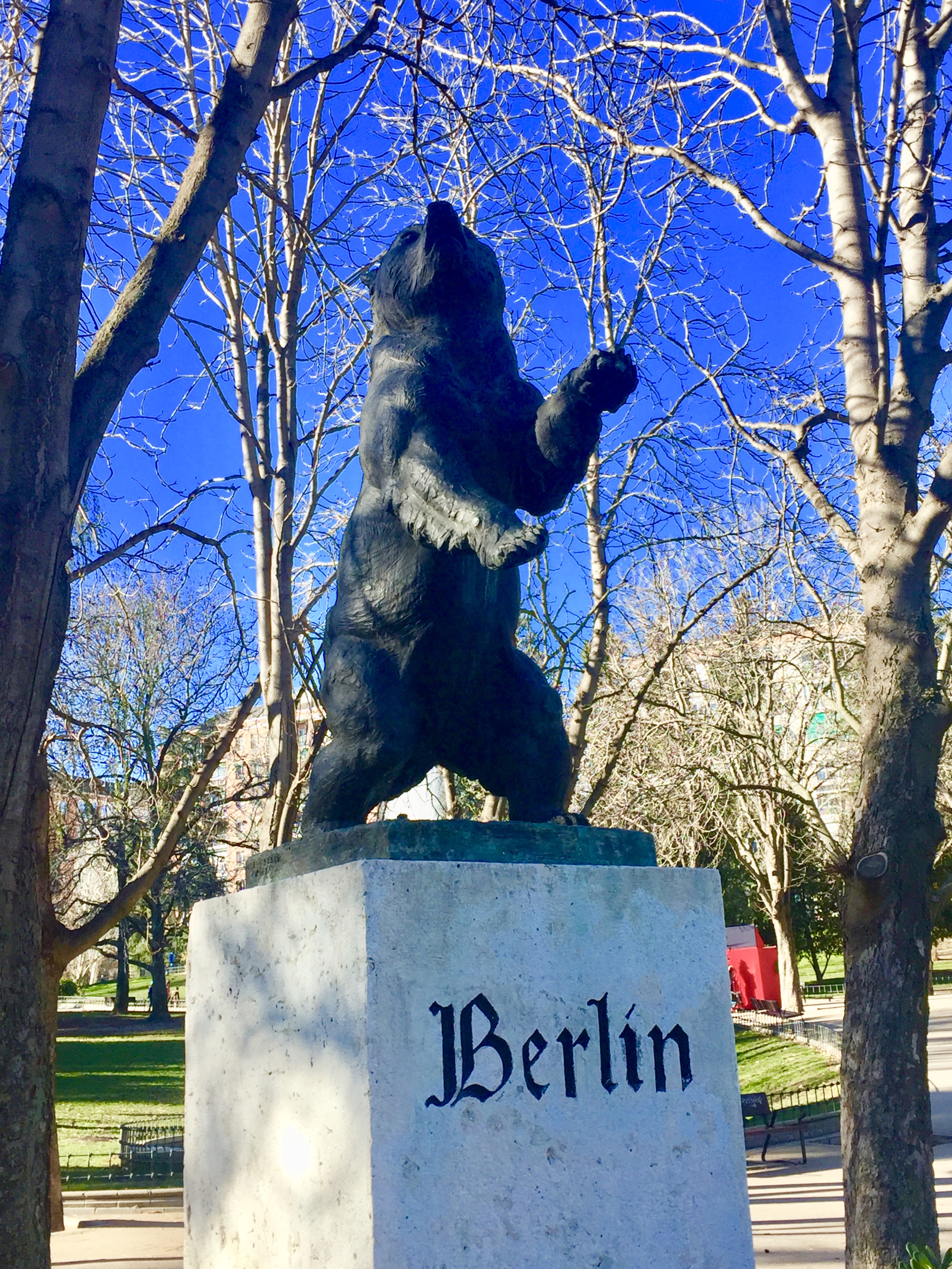 Agustín Neira - Esculturas de animales 11. «Oso de Berlín», de Antonio Navarro